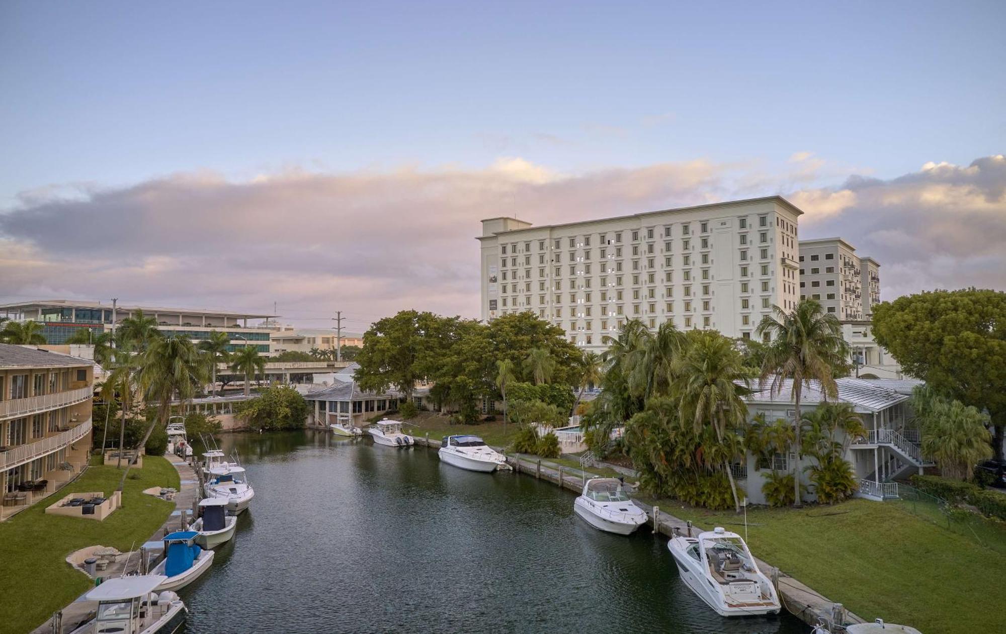 Thesis Hotel Miami Coral Gables, Curio Collection By Hilton Exterior foto